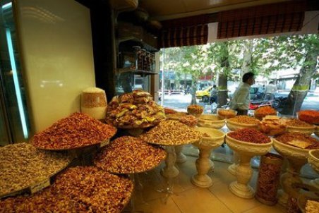 آجیل ، شیرینی و میوه عید ۱۴۰۱ چقدر آب می خورد؟