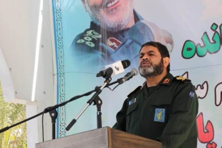 انتقاد فرمانده سپاه کرمان از سیاست‌زدگی در این استان/ مواضع ما رسمی اعلام می‌شود