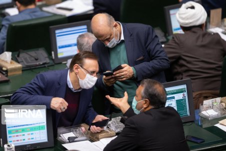 اخذ عوارض آزادراه‌ها تا پایان خردادماه الکترونیکی می شود