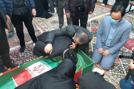 سخنگوی دولت در مراسم وداع با شهدای جنایت اخیر رژیم صهیونیستی حضور یافت