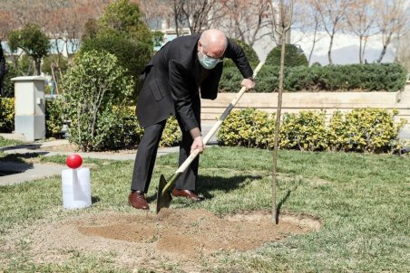 قالیباف: برای زندگی سالم باید زمین و آسمان را از آلودگی حفظ کنیم