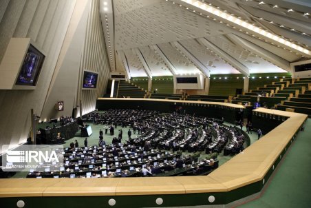 قالیباف از خبرنگاران پارلمانی تقدیر کرد