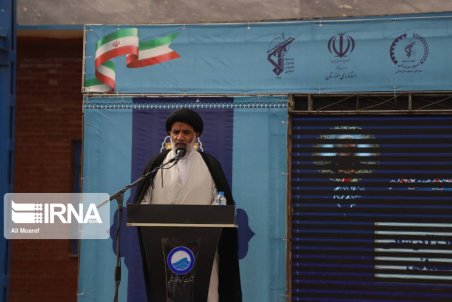 امام جمعه اهواز: اشرافی‌گری و بدعت‌های مدیریتی در دولت انقلابی سیزدهم برچیده شود