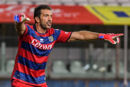 چرا سوپرمن پیشنهاد بارسلونا را رد کرد؟