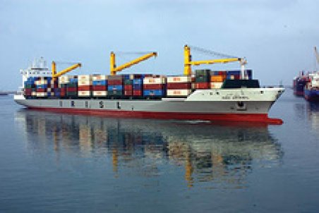 مشکل تردد کشتی‌های ایرانی به بنادر قطر رفع می شود