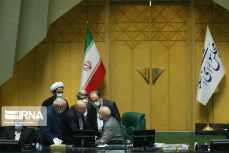 تحمیل ۲۰۰ هزار میلیارد تسهیلات تکلیفی به بانک‌ها در سال ۱۴۰۱