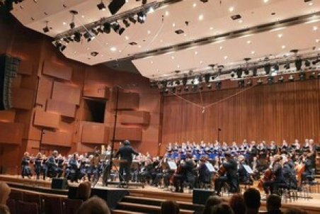 ارکستر زاگرب، «چنین گفت زرتشت» را به زبان پارسی اجرا کرد