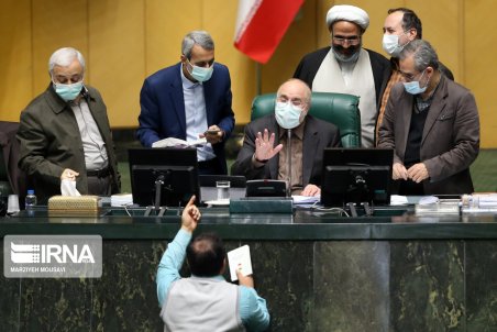 قالیباف: ساماندهی وضعیت استخدامی و دریافتی کارکنان دولت نیازمند قانون محکم است