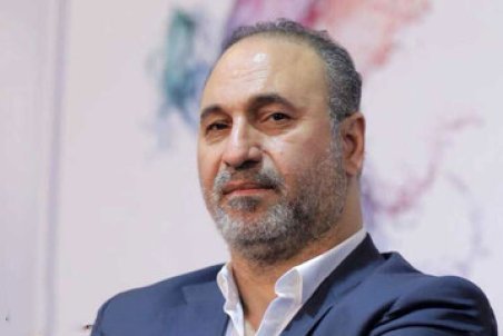 حمله کیهان به حمید فرخ‌نژاد: تندیس را پس دادی، پول را هم پس بده!