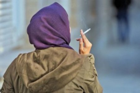 مصرف سیگار در ایران زنانه شده است؟