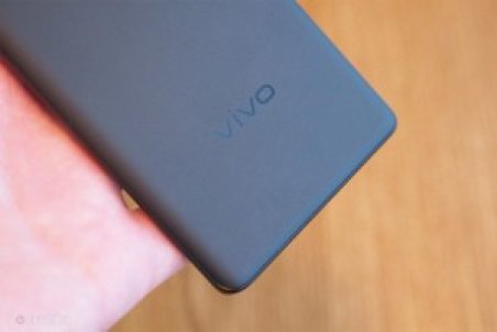 افشای طراحی نخستین گوشی تاشو ویوو