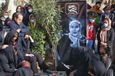 تصاویری از مراسم یادبود زهره فکور صبور