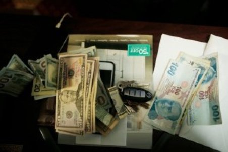 نرخ ارز، دلار، سکه، طلا و یورو در ۱۴ فروردین ۱۴۰۱